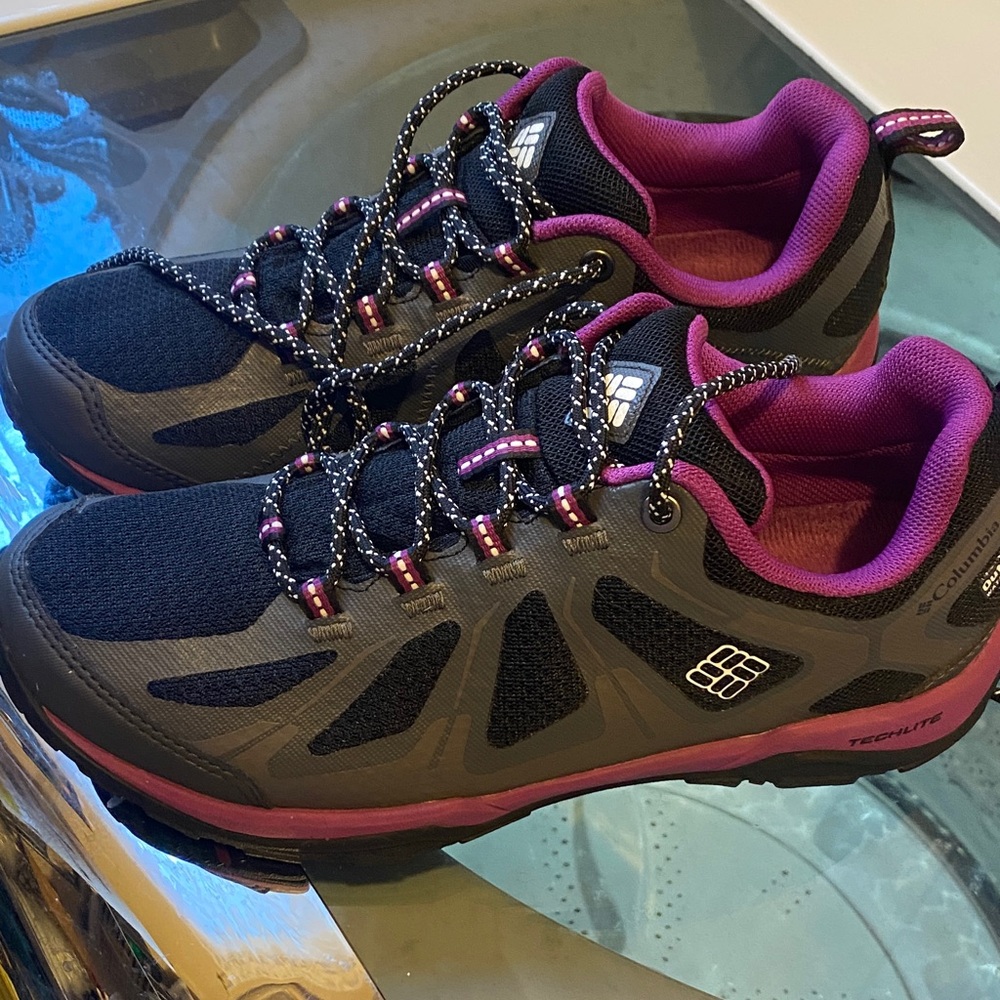 New Columbia Women's Black and Purple Athletic Shoes 7.5
